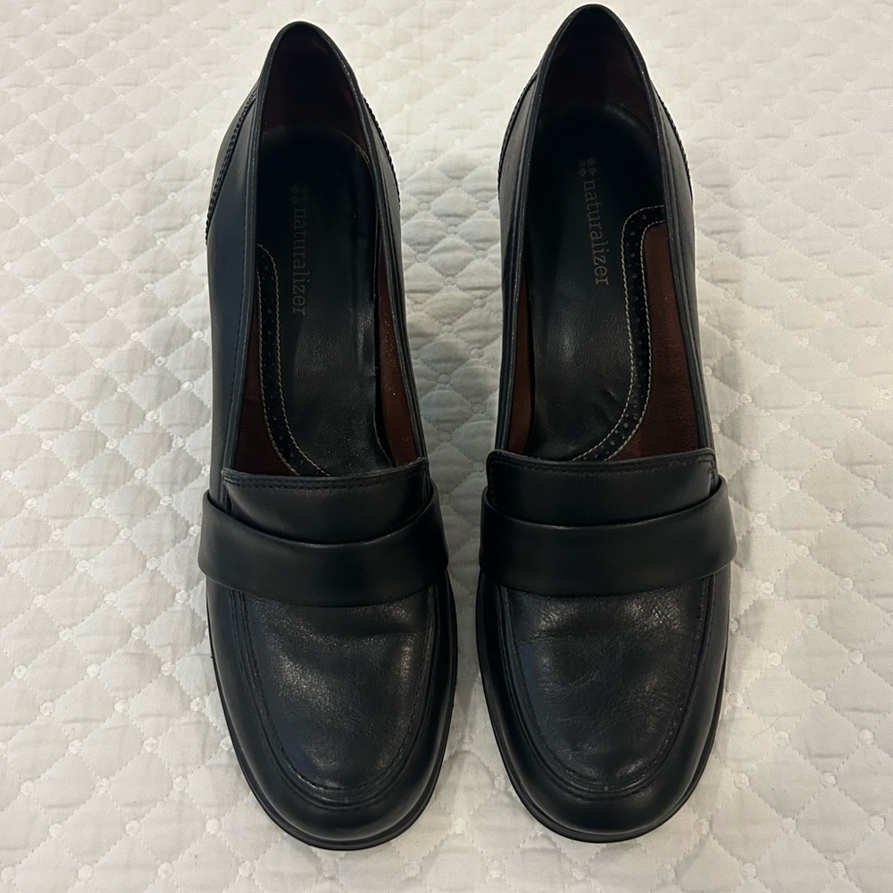 Naturalizer Black Leather Loafers, woman’s size 9. Great condition